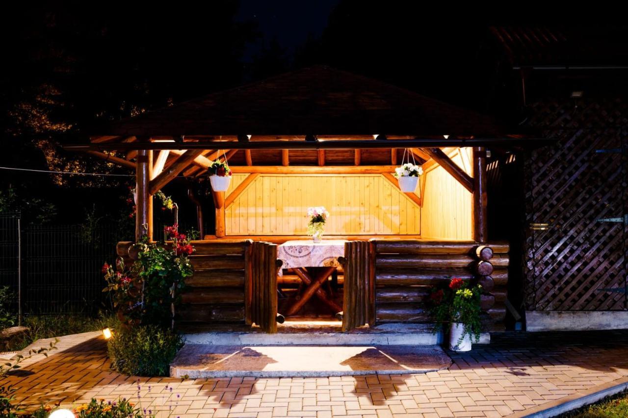 Casa Tudor Topliţa Exteriör bild