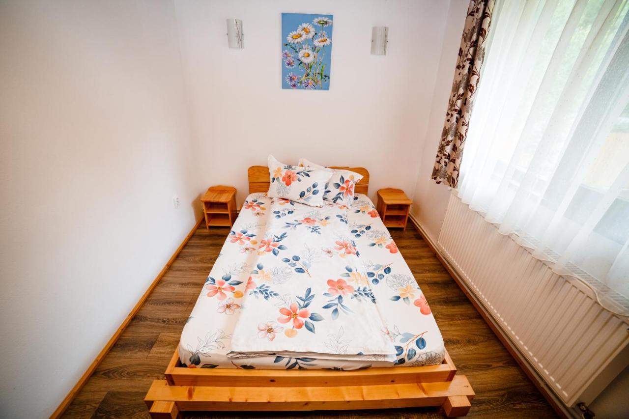Casa Tudor Topliţa Exteriör bild