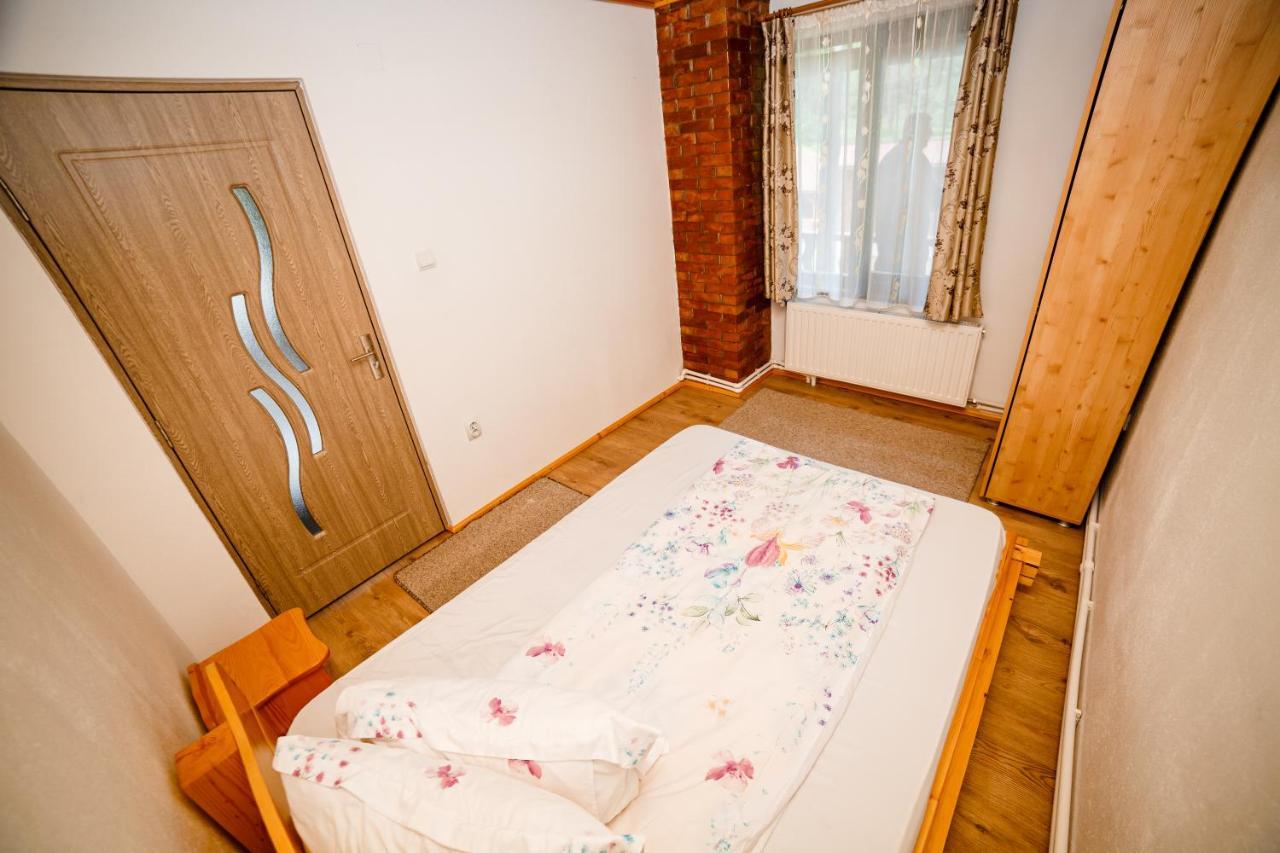 Casa Tudor Topliţa Exteriör bild